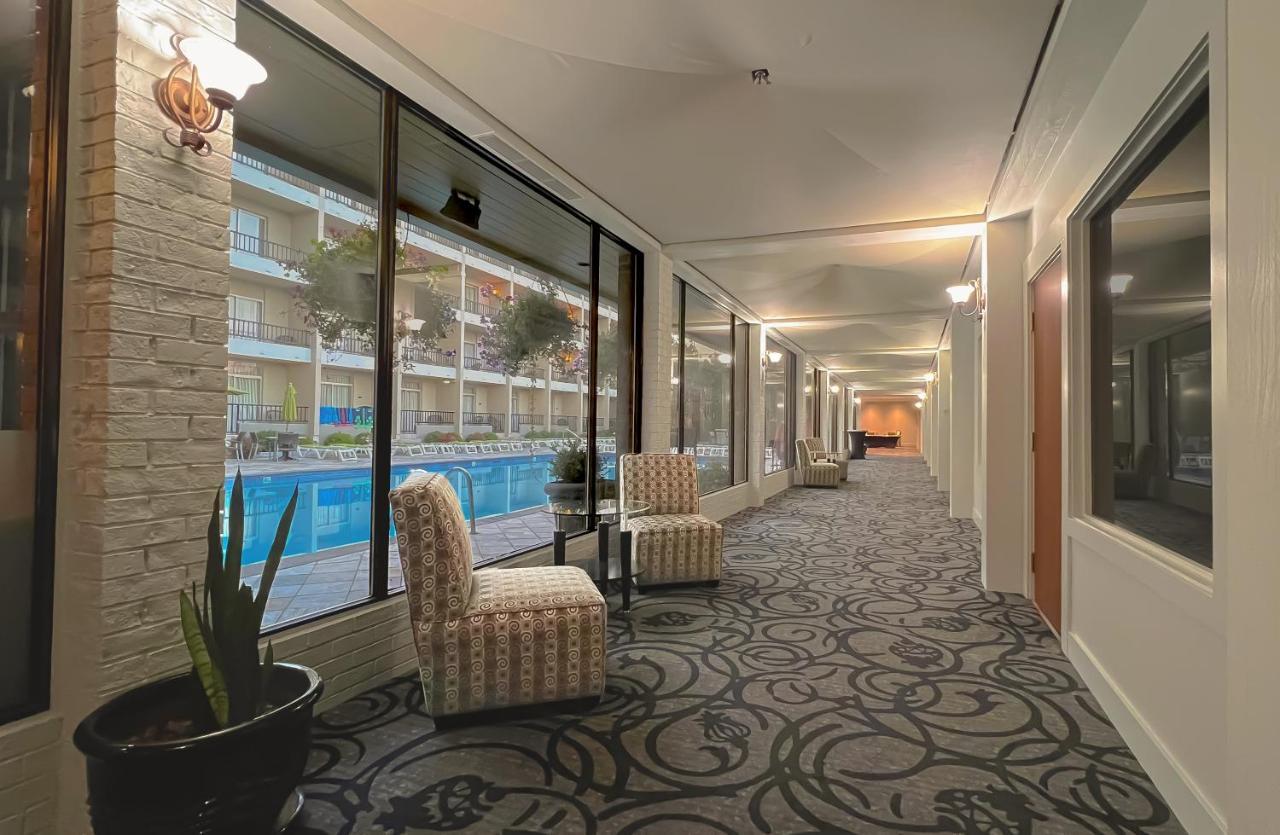 Coast Capri Hotel Κελόουνα  Εξωτερικό φωτογραφία